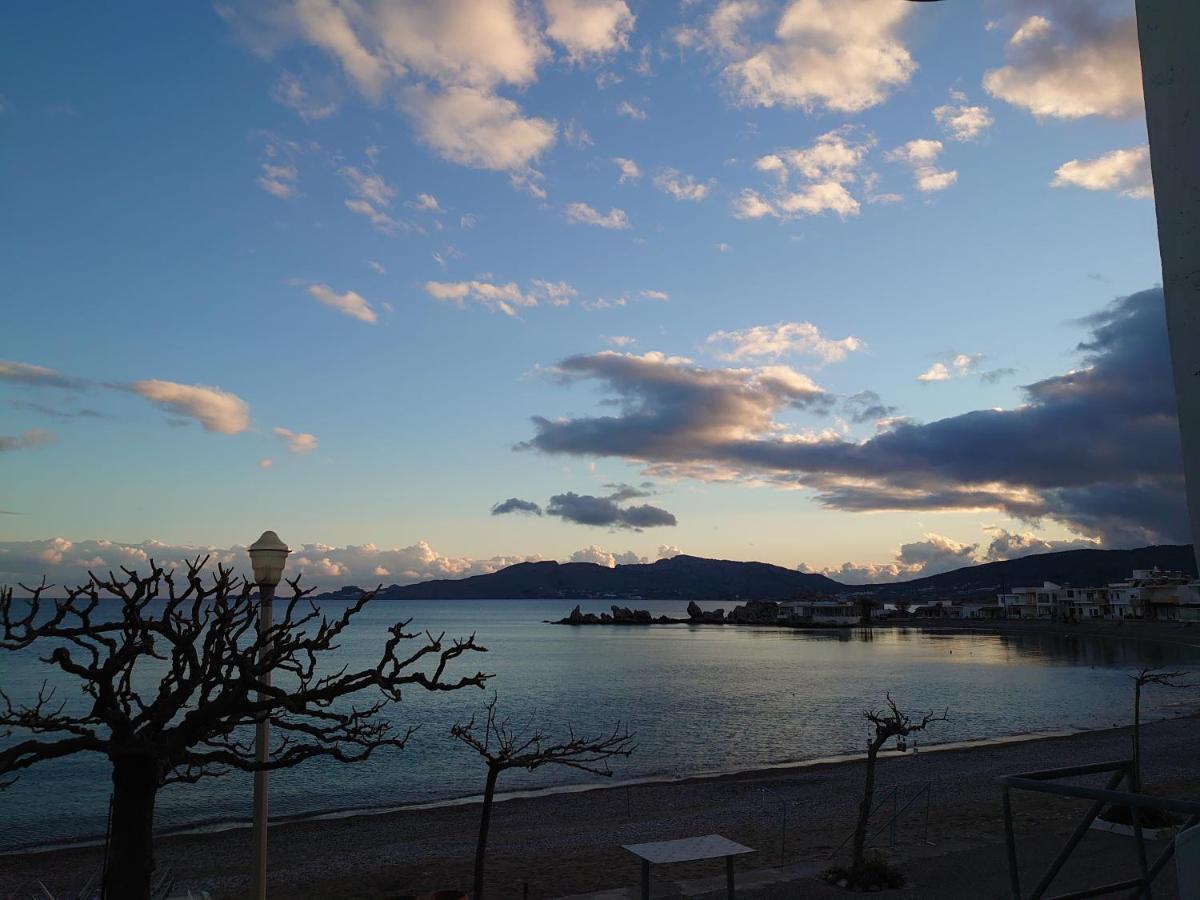 Skizenas Waterfront Apartments CCharaki Zewnętrze zdjęcie